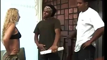 babes,anal,doggy-style,threesome,blonde