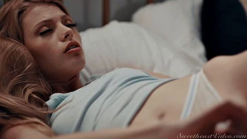 top,lesbians,blonde,voyeur,bed