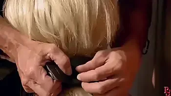 female-sex-slave,bdsm,blowjob,shackle-fetish,bondage