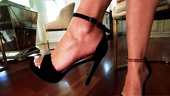 foot-fetish,solo,hd,babe,blonde