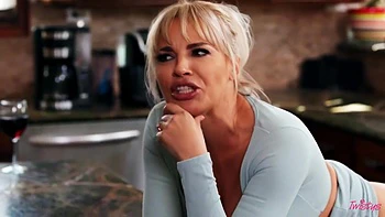 mom,asian-babe,titty-fuck,juggs,asian