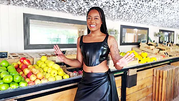 amateur,french,tattoo,milf