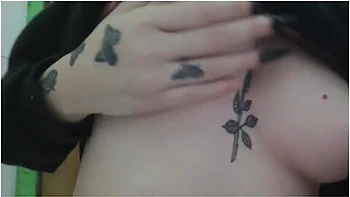 argentina-casero,nipple-piercing,hd,lesbian-bdsm,amateur