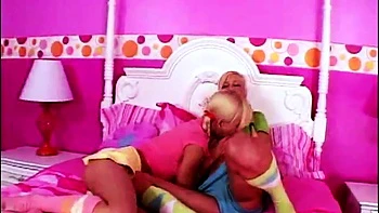 toys,hd,blonde,lesbian,teen