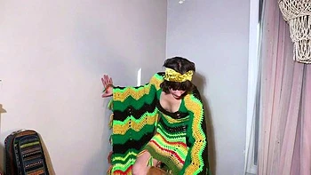 milf,amateur,solo,brunette,fetish