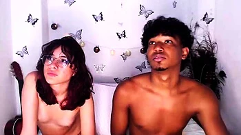 amateur,webcam,striptease,brunette,teen