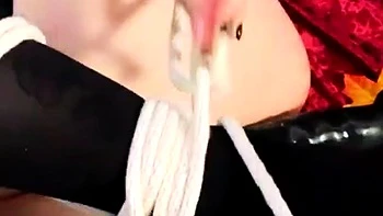 amateur,brunette,teen,solo,stockings