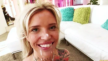 fake-tits,blondes,couple,fingering,pussy