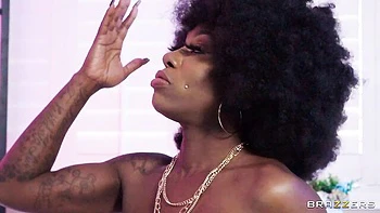 milf,black,oral,curvy,long-legs