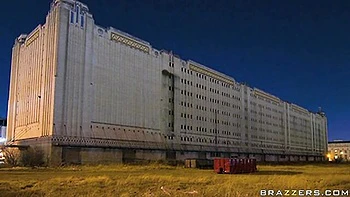 long-legs,big-ass,big-cock,doggystyle,oral