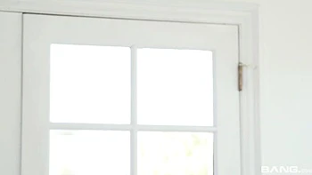 blonde,teen-18,doggystyle,long-hair,straight-hair