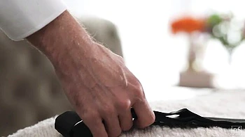 short-hair,brunette,straight-hair,firm-ass,blowjob