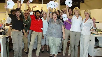 amateur-striptease,posing,no-sex,hot-striptease,curvy