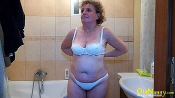 blowjob,big-ass,masturbation,curvy,balls-licking