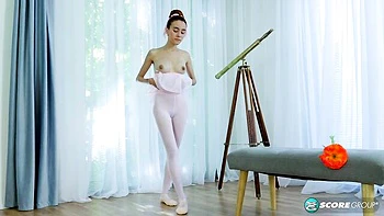 masturbation,young-18,solo,fingering,stripping