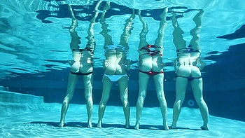 kissing,oral,masturbation,pussy-licking,stripping