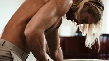 long-hair,side-fuck,curvy,milf,doggystyle