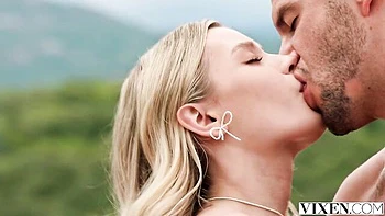 straight-hair,oral,firm-ass,doggystyle,blowjob