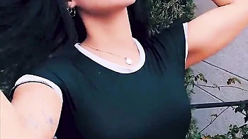 brunette,model,nude,long-legs,curvy