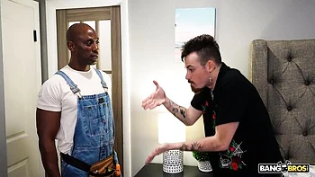 cowgirl,tattooed-girl,big-ass,side-fuck,blowjob