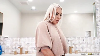 milf,pov,long-legs,doggystyle,long-hair