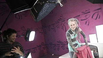 hd,skinny-girl,tattooed-women,lingerie,threesome