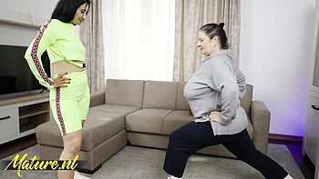 big-tits,dark-hair,working-out,lesbian-tribbing,pussy-licking