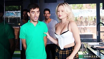 blonde,natural-tits,big-ass,curvy,oral