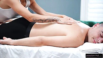 brown-hair,blowjob,curvy,natural-tits,cowgirl