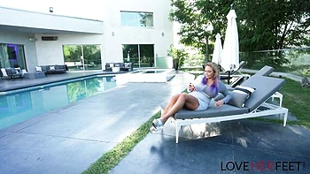 feet,babe,foot-porn,foot-goddess,foot-worship