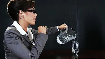 milf,stripping,pussy-licking,big-ass,office