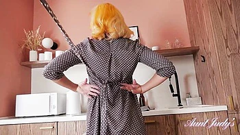 big-tits,milf-kitchen,milf,russian-milf,big-ass-milf