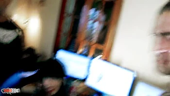 deep-throat,brunette,babe,threesome,pussy-fucking