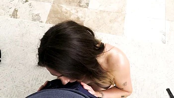 curvy,long-legs,side-fuck,oral,blowjob