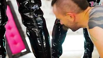 small-tits,dominatrix,first-time,fetish,femdom