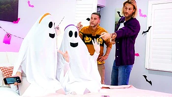 big-ass,oral,missionary,teen-18,side-fuck