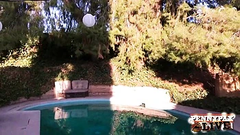 kissing,hd,outdoor,pool,butt