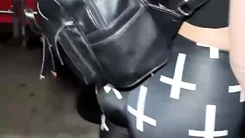 busty,eating-pussy,vertical,babe,handjob