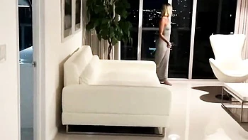 vertical,cock-sucking,teasing,chick,4k