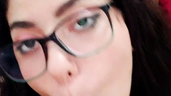 handjob,brunette,amateur,pov,blowjob