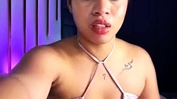 webcam,amateur,softcore,brunette,solo