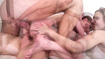 brunette,european,big-cock,rimming,hardcore