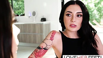 doggy,pussy-eating,big-cock,dark-hair,threesome