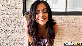 brunette,facial,cowgirl,bald-pussy,doggystyle