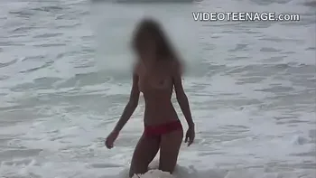 exhibition,shaved-pussy,oral,beach,european