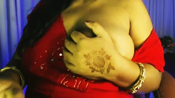 busty-amateur,indian-amateur,desi,indian-big-tits,huge-tits