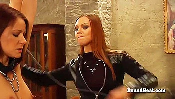 teens,lesbian,young-18,booty-shake,red-head