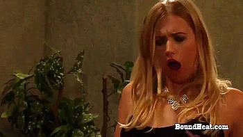 pussy-eating,blonde-milf,fingering-orgasm,booty-shake,milf