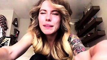 solo,toys,amateur,webcam,masturbation