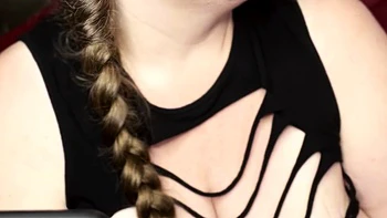 solo,masturbation,big-boobs,blonde,milf